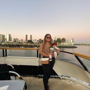 Meet your Posher, Brooke